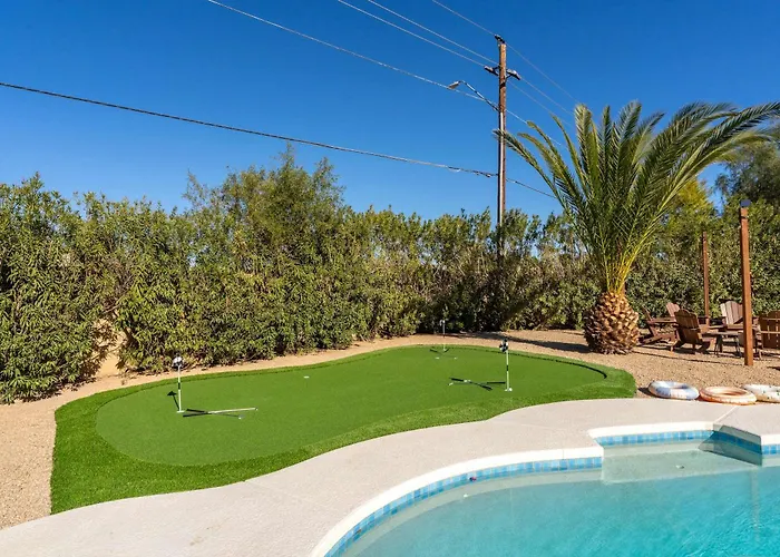 Holiday home Desert Air 5 Bedroom Sports Court Pool Arcade Hot Tub *