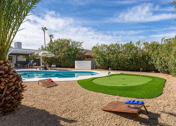 Desert Air 5 Bedroom Sports Court Pool Arcade Hot Tub *