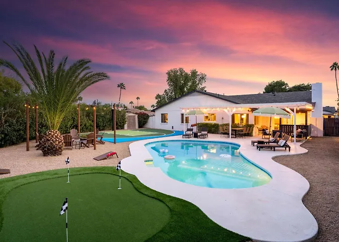 Desert Air 5 Bedroom Sports Court Pool Arcade Hot Tub