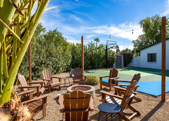 Holiday home Desert Air 5 Bedroom Sports Court Pool Arcade Hot Tub *