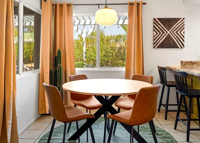 Desert Air 5 Bedroom Sports Court Pool Arcade Hot Tub * Phoenix