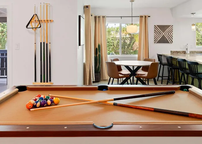 Desert Air 5 Bedroom Sports Court Pool Arcade Hot Tub Holiday home
