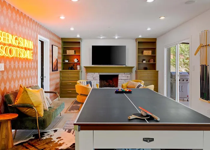Desert Air 5 Bedroom Sports Court Pool Arcade Hot Tub